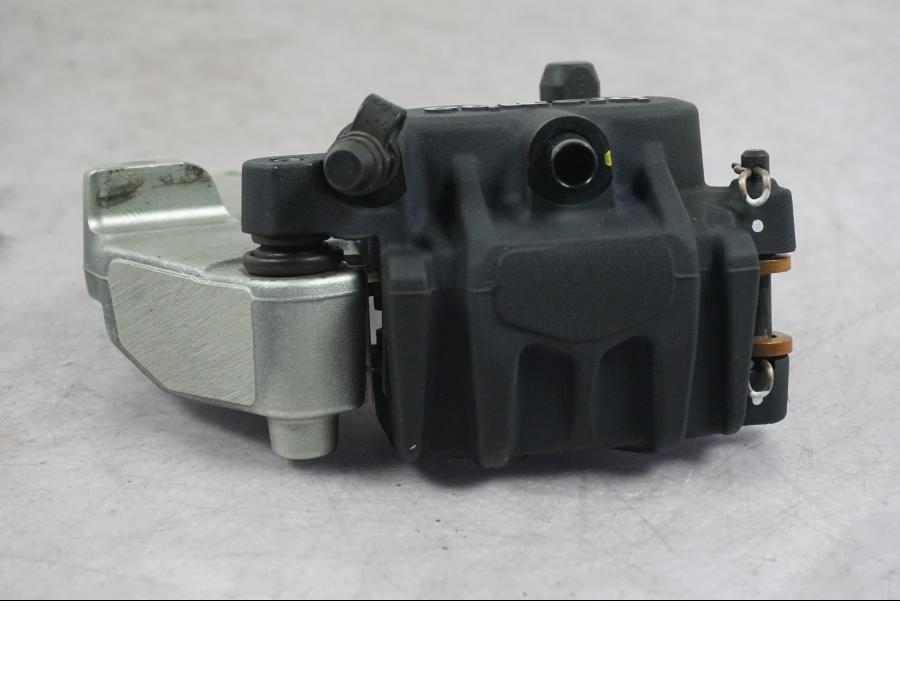 Snett uppifrån på Bromsok från en Ducati Multistrada V4 -2024 motorcykel.