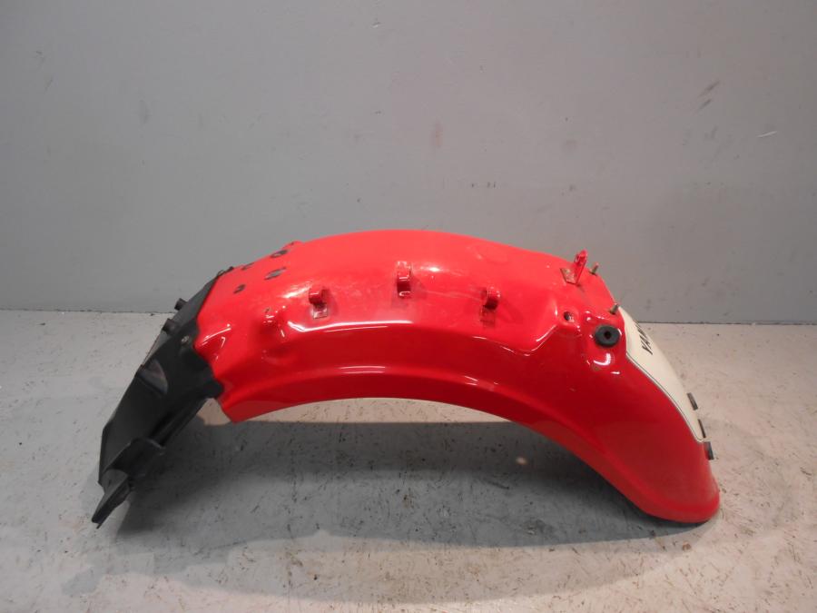 Baksidan på Bakskärm från en Yamaha XV 1100 -1996 motorcykel.