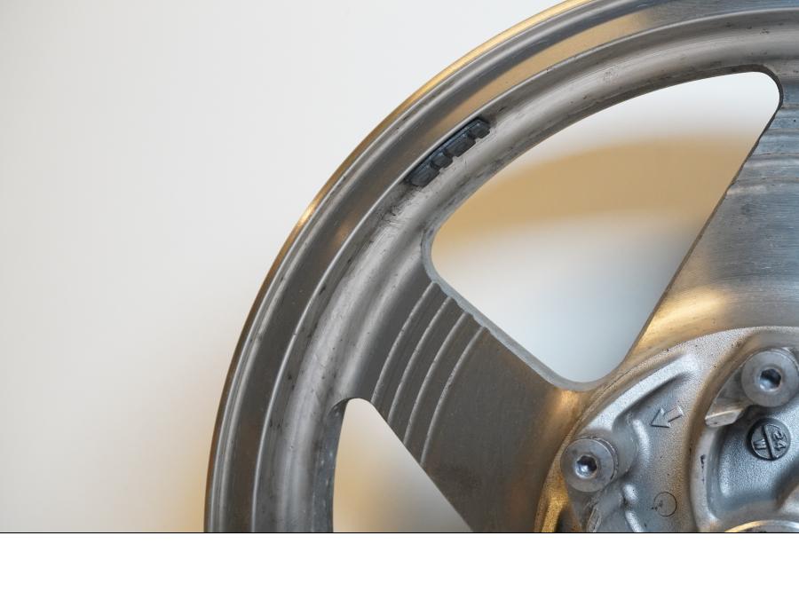 Extrabild5 på Fälg från en Kawasaki VN 1500 Classic Tourer -2003 motorcykel.