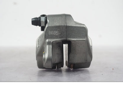 Snett uppifrån på Bromsok från en KTM 1290 Super Duke R -2022 motorcykel.