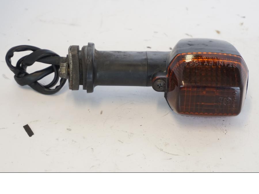 Framsidan på Blinkers från en Kawasaki ZR-7 -2001 motorcykel.