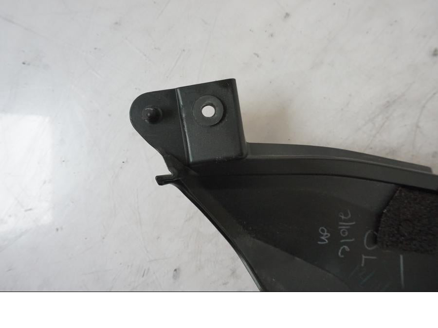 Snett uppifrån på Sidopanel från en Kawasaki Z 800 -2014 motorcykel.