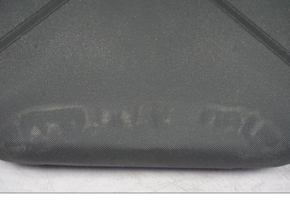 Höger sida på Sadel från en KTM 390 Duke -2018 motorcykel.