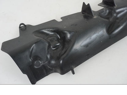 Baksidan på Värmeskydd från en Suzuki GSX-R 1000 -2007 motorcykel.