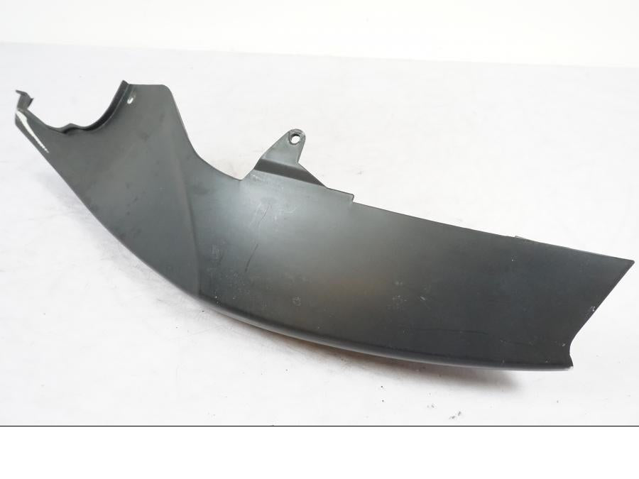 Baksidan på Bakvinge från en Suzuki GSX-R 750 -2007 motorcykel.