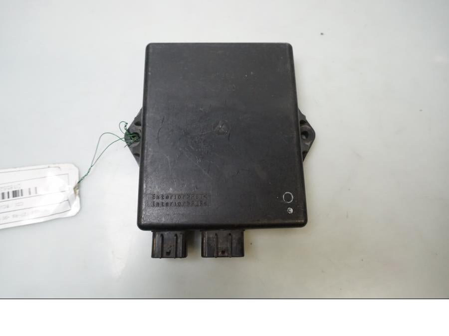 Framsidan på CDI / ECU från en Yamaha YZF R6 -2000 motorcykel.