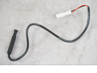 Framsidan på Temperatursensor från en KTM 1290 Super Duke R -2022 motorcykel.