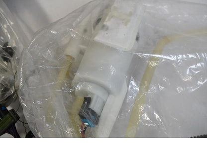 Snett uppifrån på Bensinpump insprut från en H-D Street Glide FLHX -2015 motorcykel.