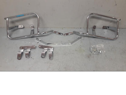 Framsidan på Sidoväskhållare från en Yamaha XJ 900 S -1985 motorcykel.