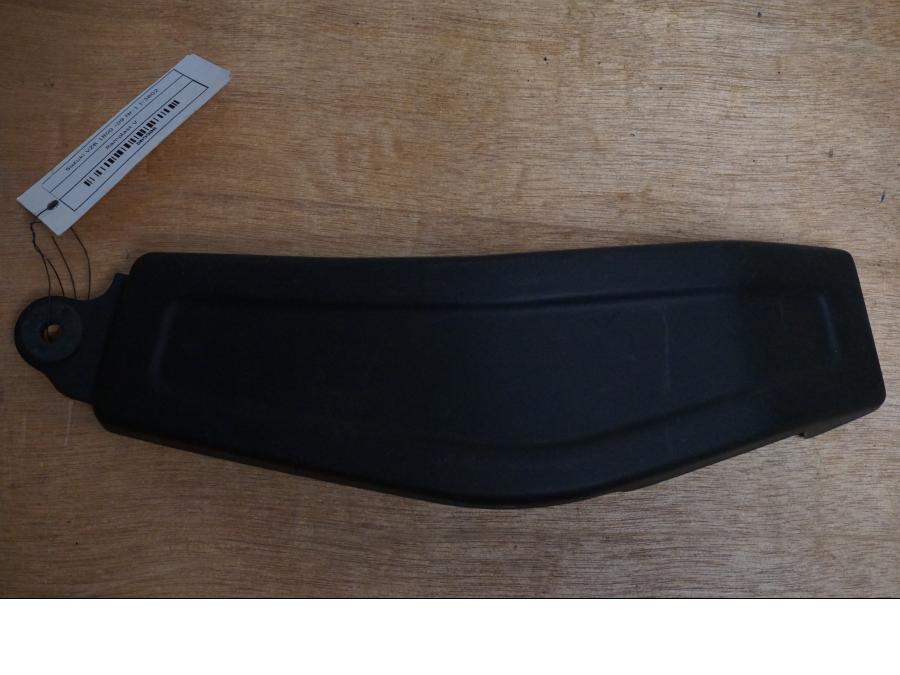 Framsidan på Ramplast från en Suzuki M 1800 -2009 motorcykel.