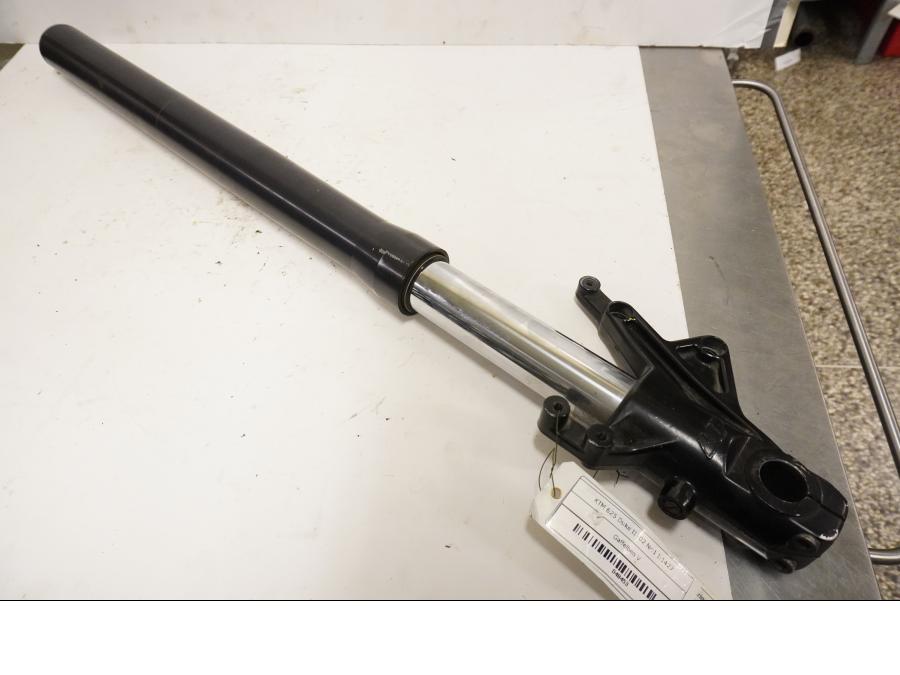 Framsidan på Gaffelben från en KTM 625 Duke II -2002 motorcykel.