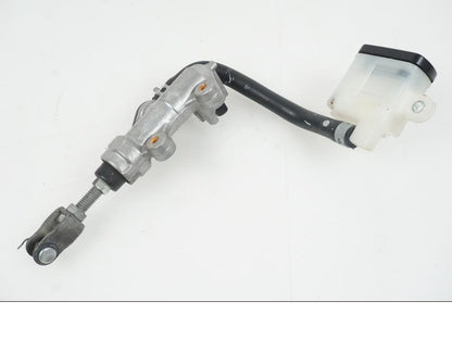 Snett nerifrån på Bromshuvudcylinder från en Suzuki GSX-R 1000 -2007 motorcykel.