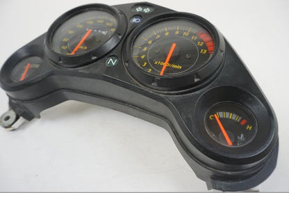 Snett uppifrån på Instrumentpanel från en Honda CBR 125 R -2006 motorcykel.