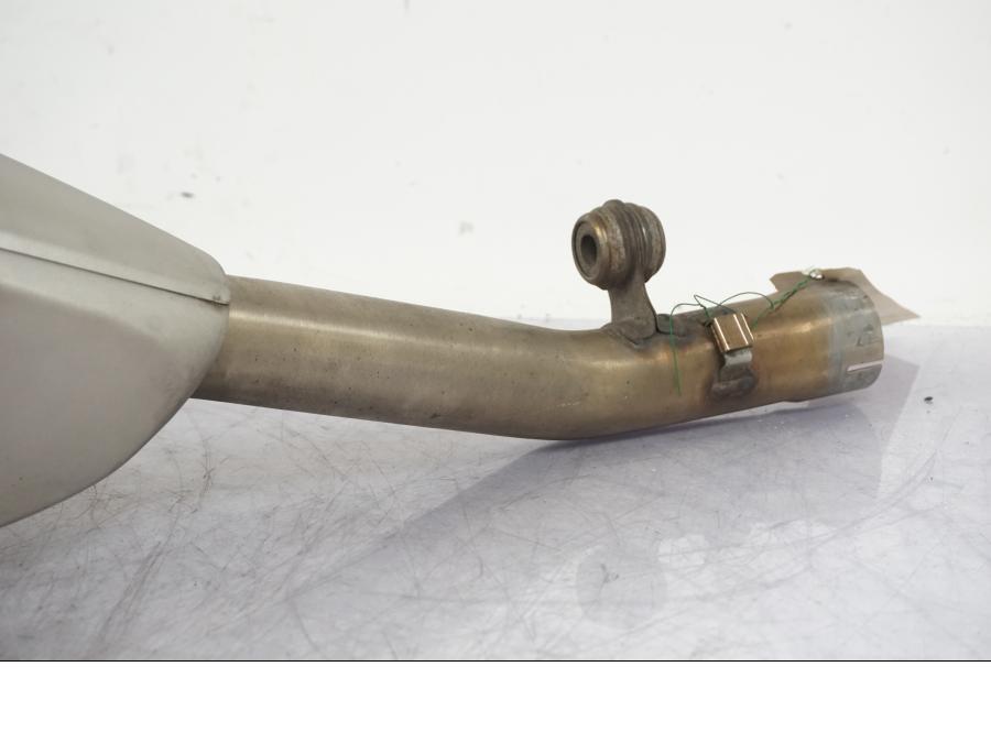 Snett uppifrån på Ljuddämpare från en BMW K 1600 -2011 motorcykel.