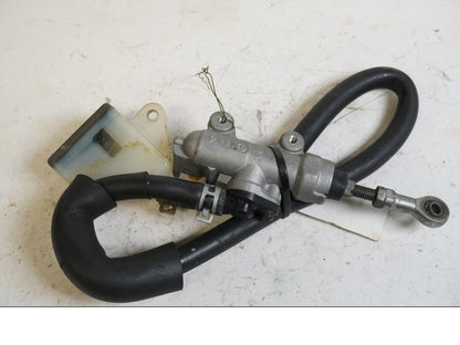 Framsidan på Bromshuvudcylinder från en Suzuki SV 650 -2002 motorcykel.