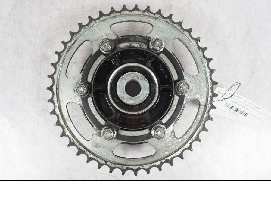 Vänster sida på Drevfäste från en Yamaha MT-07 -2014 motorcykel.