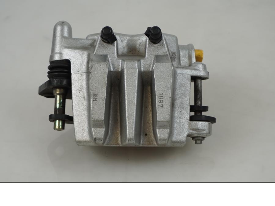 Baksidan på Bromsok från en Kawasaki VN 1600 Mean Streak -2004 motorcykel.