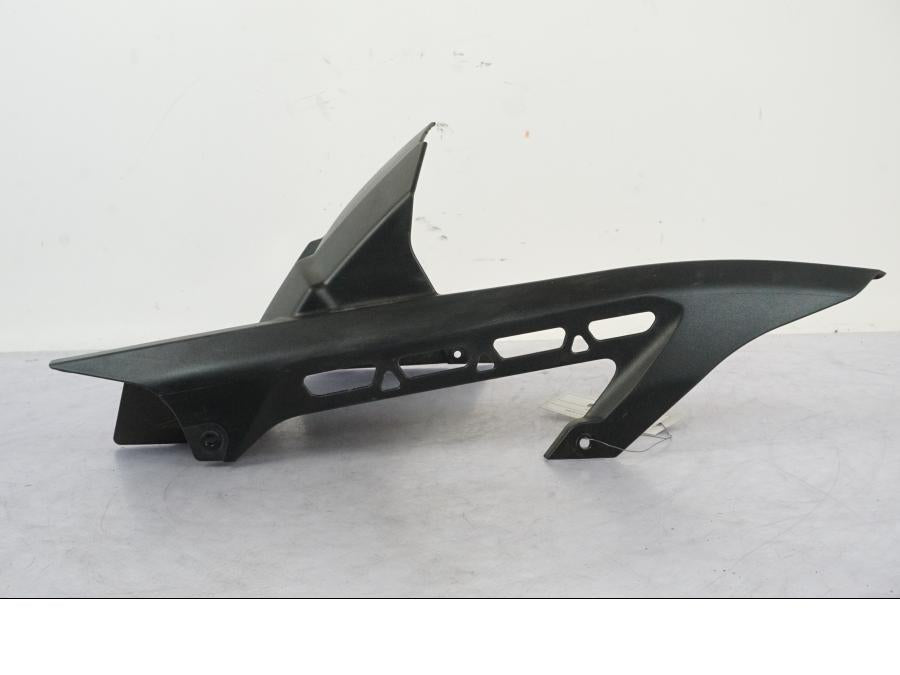 Baksidan på Svingskärm från en Kawasaki Z 900 -2019 motorcykel.