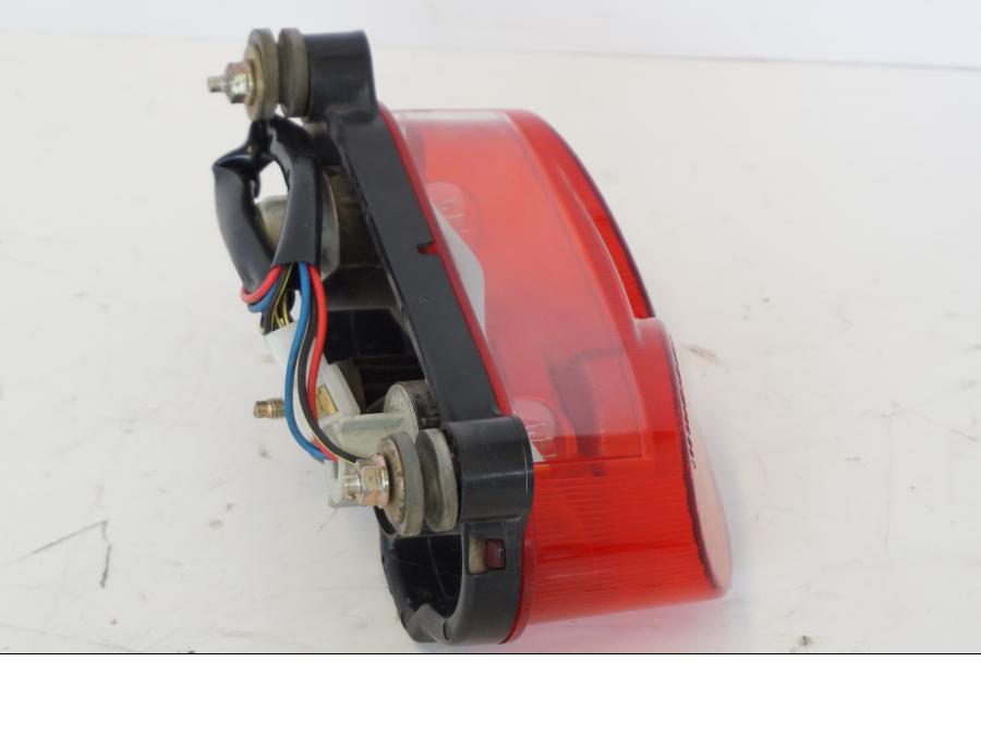 Snett uppifrån på Baklampa från en Kawasaki ZR-7 -2001 motorcykel.