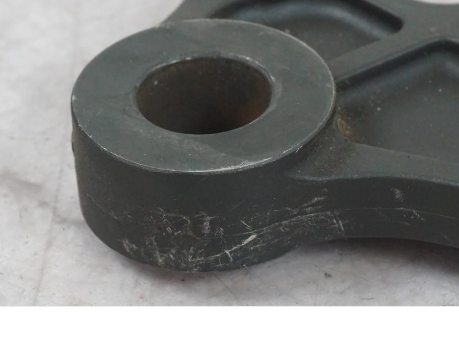 Höger sida på Bromsoksfäste från en Kawasaki ZX-10R -2008 motorcykel.