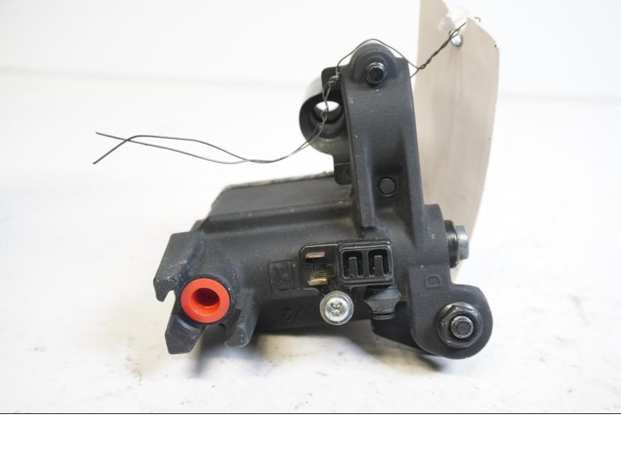 Höger sida på Bromshuvudcylinder från en Yamaha X-Max 250 -2012 scooter.