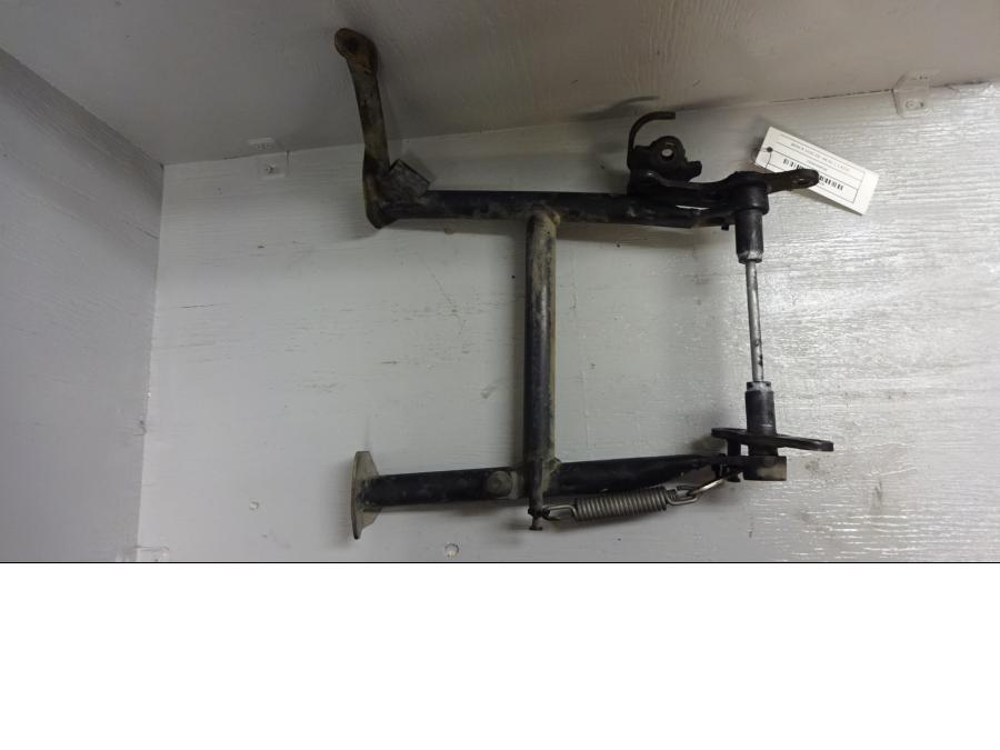 Framsidan på Centralstöd från en BMW R 1150 GS -1999 motorcykel.