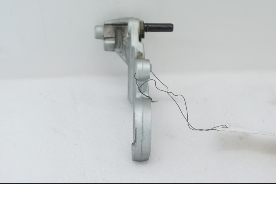 Höger sida på Bromsoksfäste från en KTM 1290 Super Adventure R -2021 motorcykel.