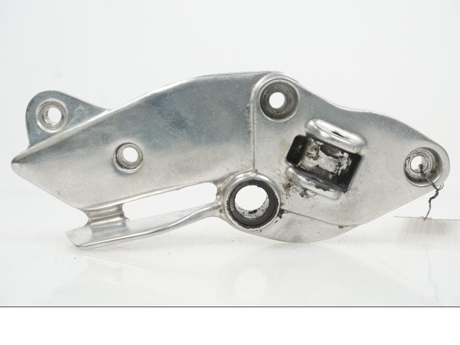 Framsidan på Fotpinnefäste från en Yamaha XJ 900 -1997 motorcykel.