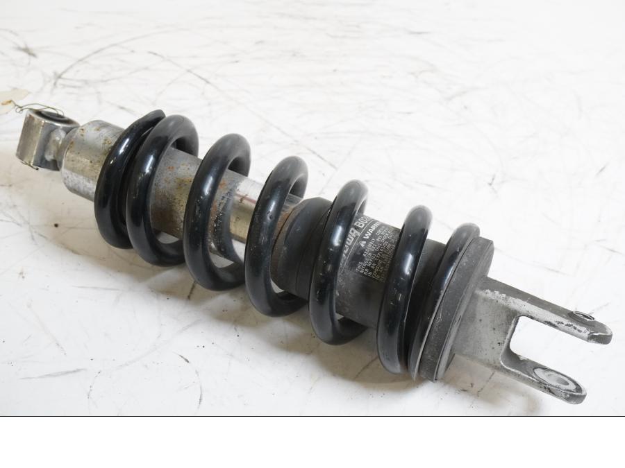 Framsidan på Stötdämpare från en BMW F 650 CS -2002 motorcykel.