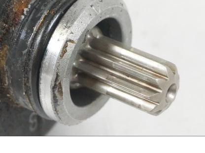 Höger sida på Startmotor från en Kawasaki ER-6F -2010 motorcykel.