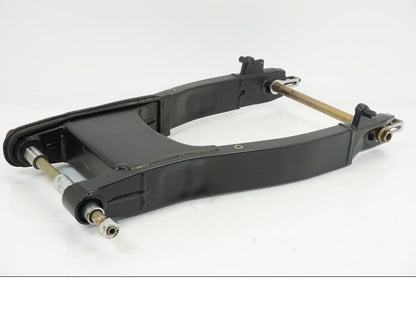 Baksidan på Sving från en Triumph Speedmaster -2006 motorcykel.