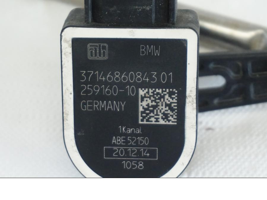 Vänster sida på Nivåsensor från en BMW K 1600 -2015 motorcykel.