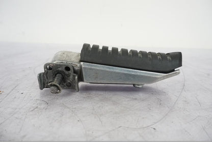 Höger sida på Fotpinne från en Kawasaki ER-6N -2012 motorcykel.