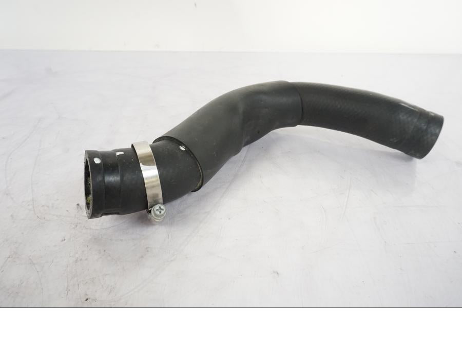 Höger sida på Vattenkyl Slang Set från en Honda VFR 1200 -2010 motorcykel.