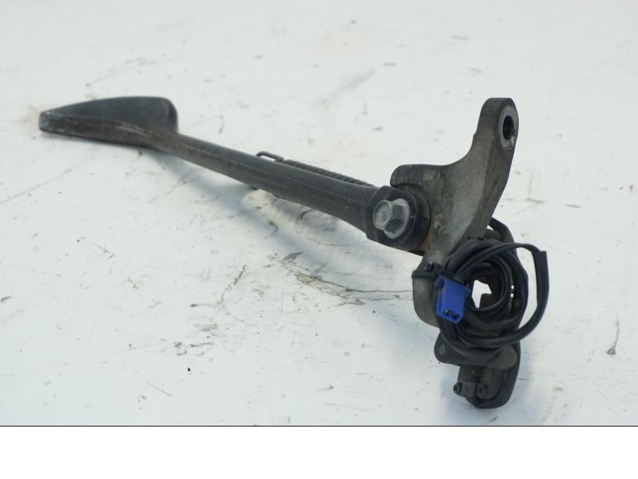 Snett nerifrån på Sidostöd från en Yamaha XV 535 -1995 motorcykel.