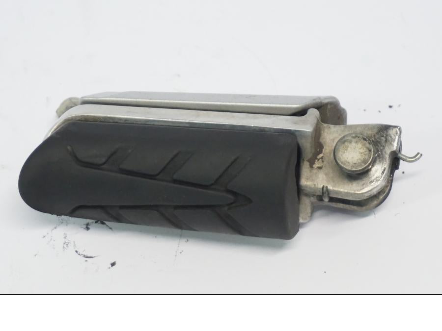 Baksidan på Fotpinne från en Honda CB 500 X -2015 motorcykel.