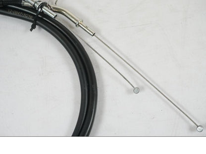 Snett nerifrån på Gasvajer från en Kawasaki Z 900 -2021 motorcykel.