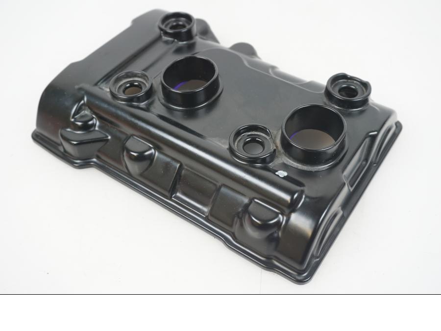 Baksidan på Ventilkåpa från en BMW F 850 GS -2019 motorcykel.