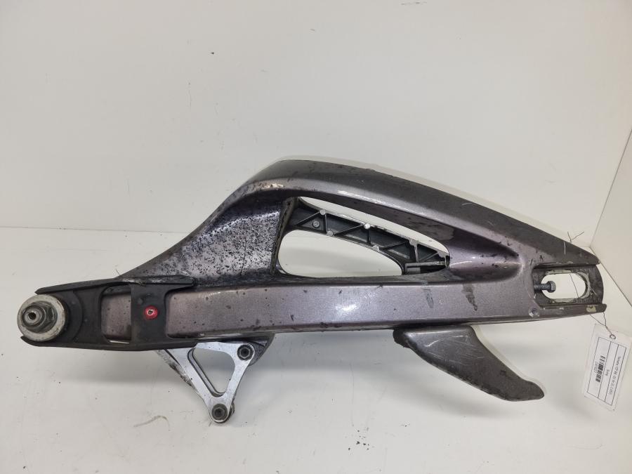 Höger sida på Sving från en Yamaha YZF R6 -2003 motorcykel.