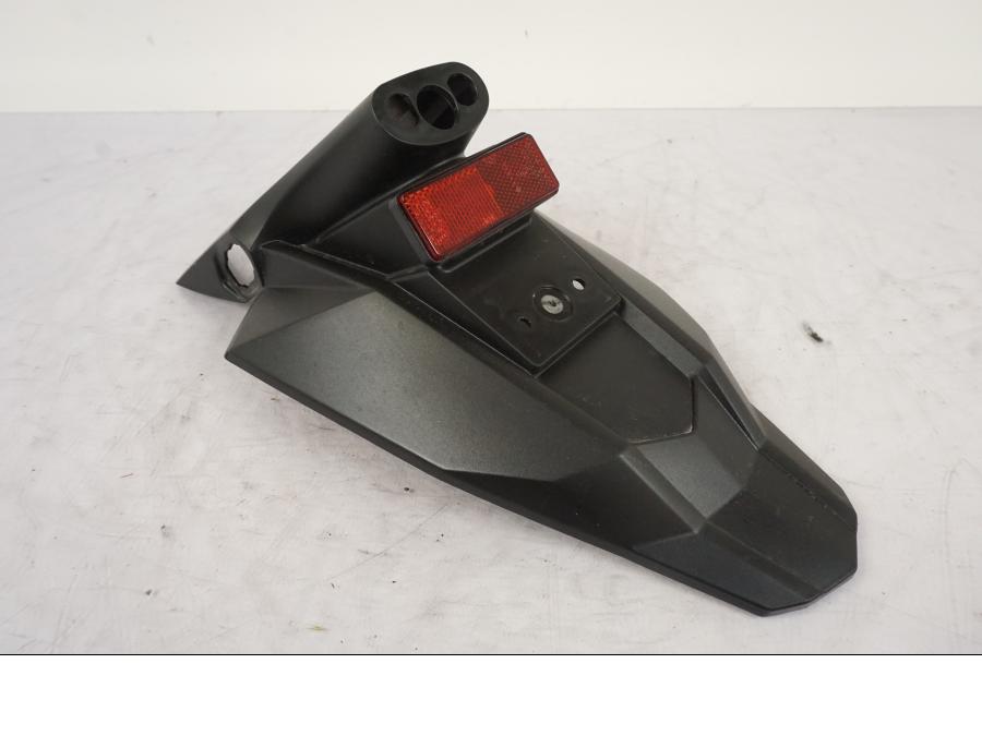 Framsidan på Bakskärm från en Kawasaki Z 800 -2014 motorcykel.