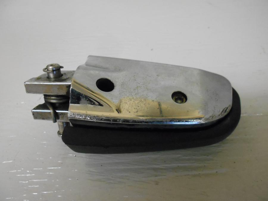 Höger sida på Fotpinne från en BMW K 1200 LT -2007 motorcykel.