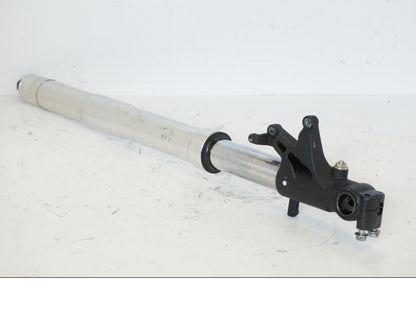 Vänster sida på Gaffelben från en Honda CBR 900 RR -2001 motorcykel.