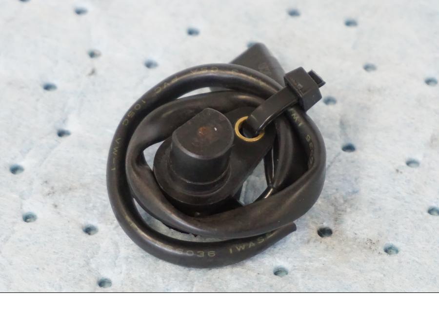 Snett nerifrån på Hastighetsgivare från en Suzuki GSX-R 1000 -2008 motorcykel.