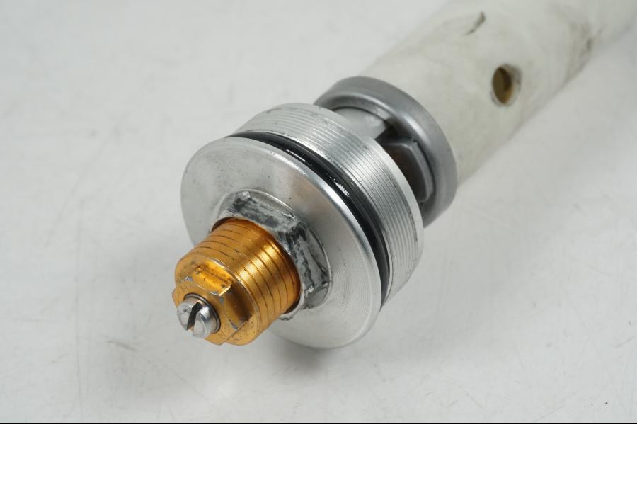 Extrabild1 på Gaffelben från en Yamaha YZF 1000 R1 -2006 motorcykel.