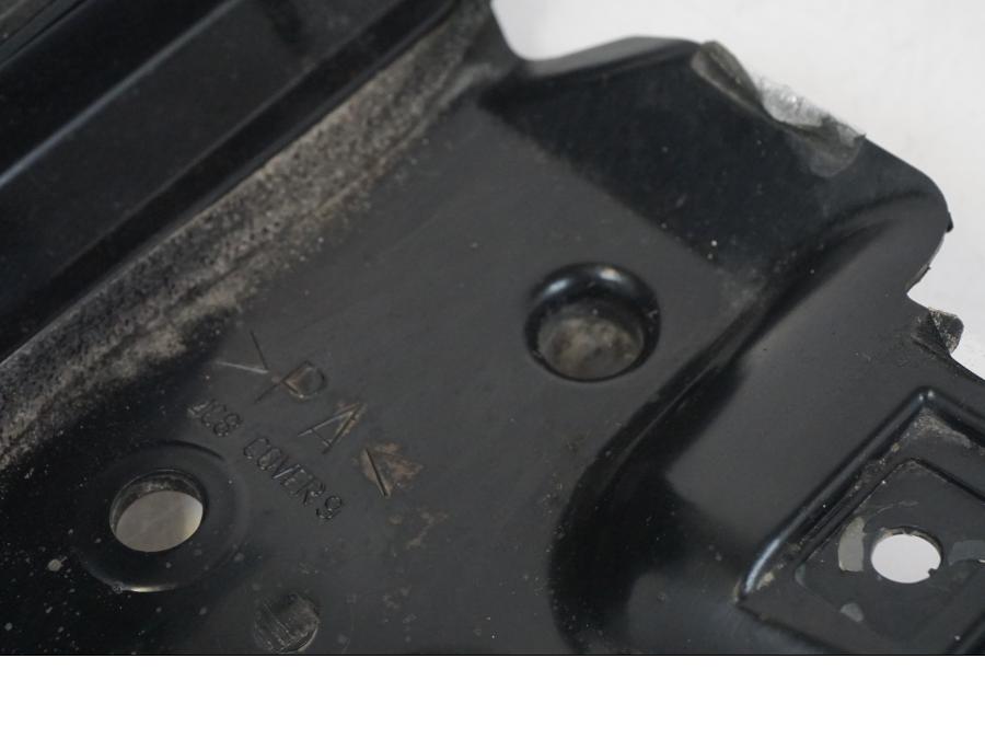 Vänster sida på Värmeskydd från en Yamaha YZF 1000 R1 -2007 motorcykel.