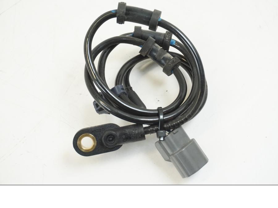 Höger sida på ABS givare från en Honda CB 650 F Hornet -2017 motorcykel.