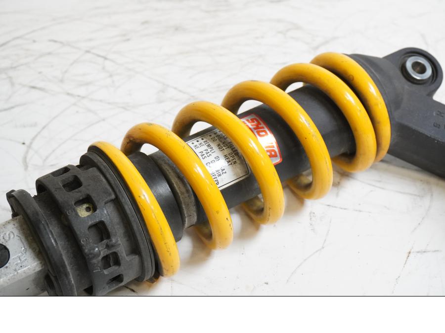 Höger sida på Stötdämpare från en Honda CBR 600 RR -2003 motorcykel.