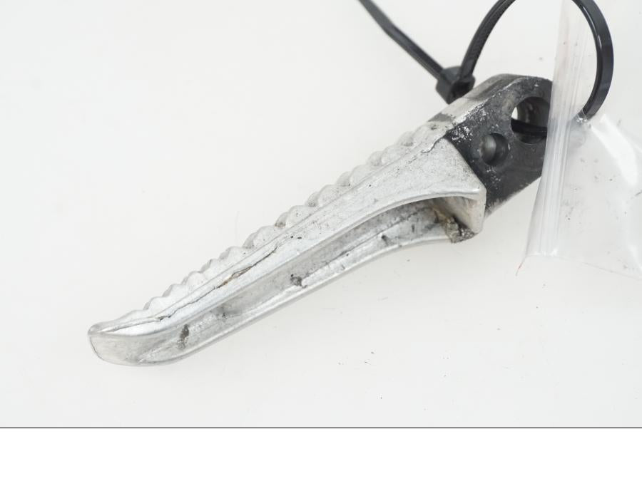 Höger sida på Fotpinne från en Suzuki GSX-R 1000 -2007 motorcykel.