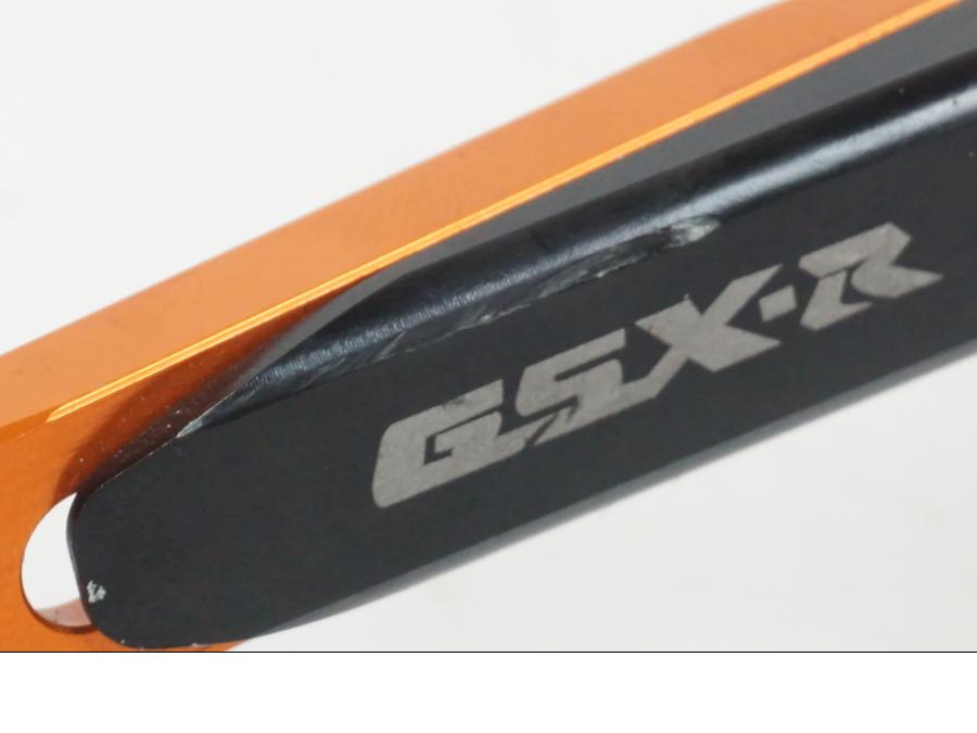 Snett uppifrån på Bromsgrepp från en Suzuki GSX-R 750 -2009 motorcykel.