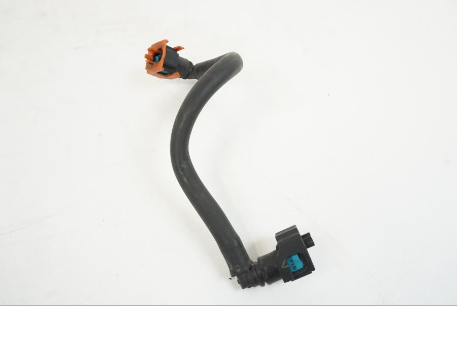 Framsidan på Bensinledning från en Yamaha XJR 1300 -2007 motorcykel.